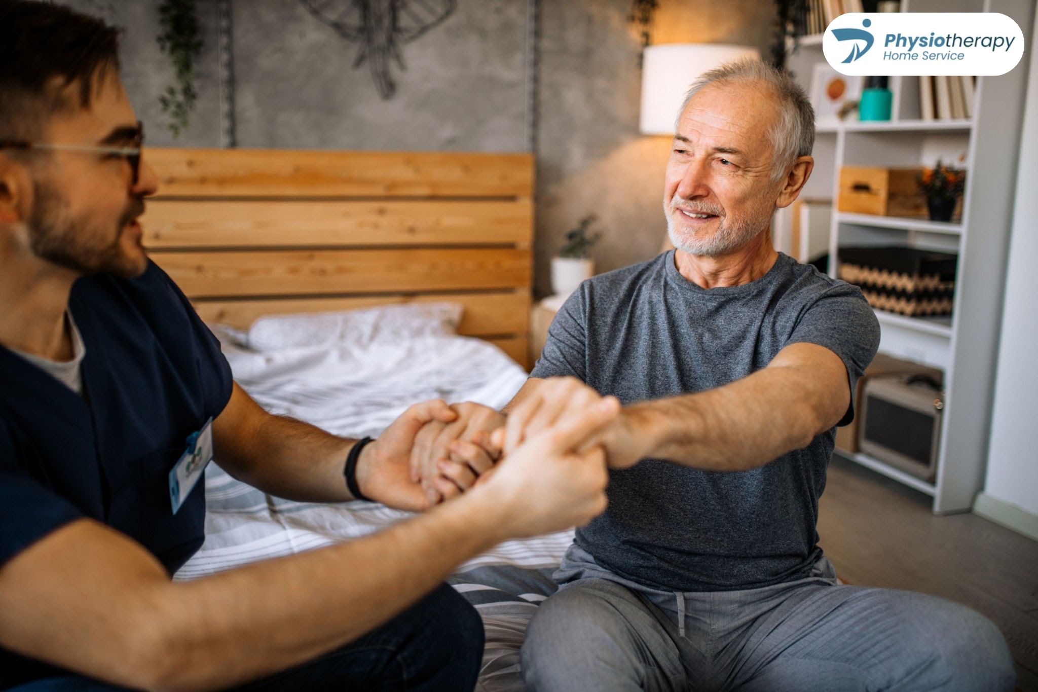 একজন সার্টিফাইড পুরুষ থেরাপিস্ট Physiotherapy Home Service BD-এর পক্ষ থেকে রোগীকে ফিজিওথেরাপি হোম সার্ভিস দিচ্ছেন।